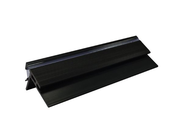 Profilé LED Step3 Z06600 Dimensions 80mmx53.6mm | Longueurs standards  1m - 2m - 3m ou sur-mesure | Finition Noir | Fixation App